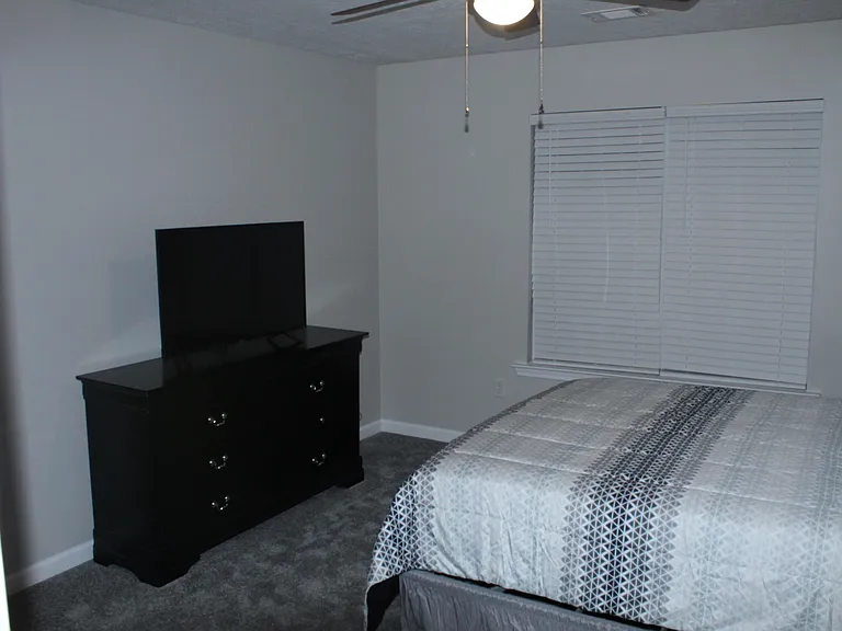 1802 Honeysuckle Way — Photo 26