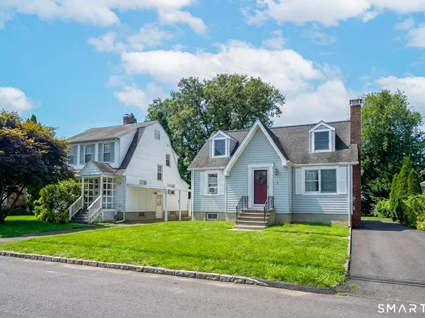 7 Hadik Parkway, Norwalk, CT 06854