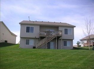 14612 Wirt St, Omaha, NE 68116