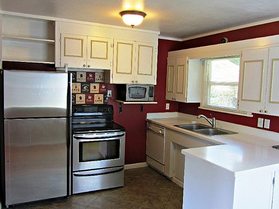 3rd image of 10917 57th St E