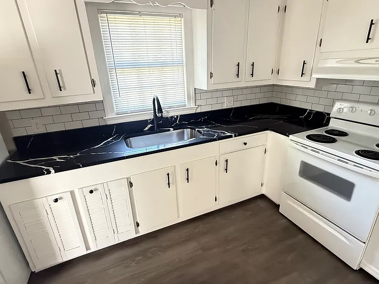 209 Harmony St — Photo 7