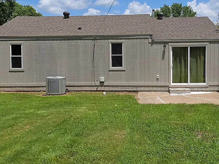 1452 E Nora St — Photo 9