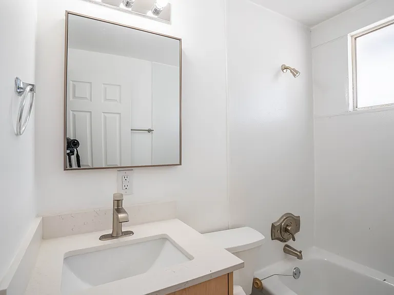 21PPO Bathroom 21PPO Bathroom