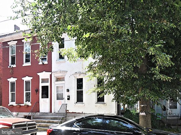 3rd image of 346 Walnut St