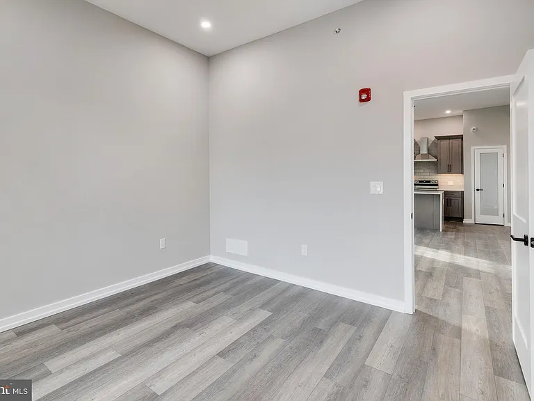 752 S 16th St #4A — Photo 10