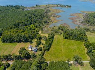 901 Circle Dr, Port Haywood, VA 23138