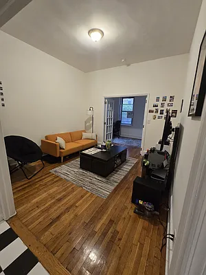 Rented by CitySites Real Estate Group | media 7