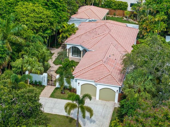 1107 Periwinkle Ln