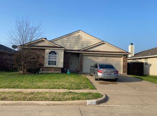 768 Flamingo Dr, Saginaw, TX 76131