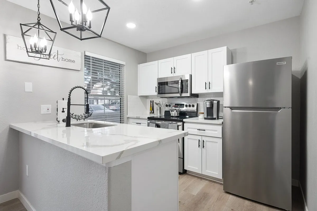 Building Photo - Ironwood Townhomes