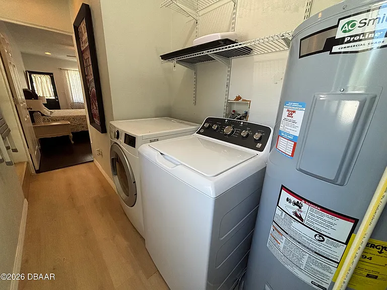 43 Warwick Ave — Photo 15