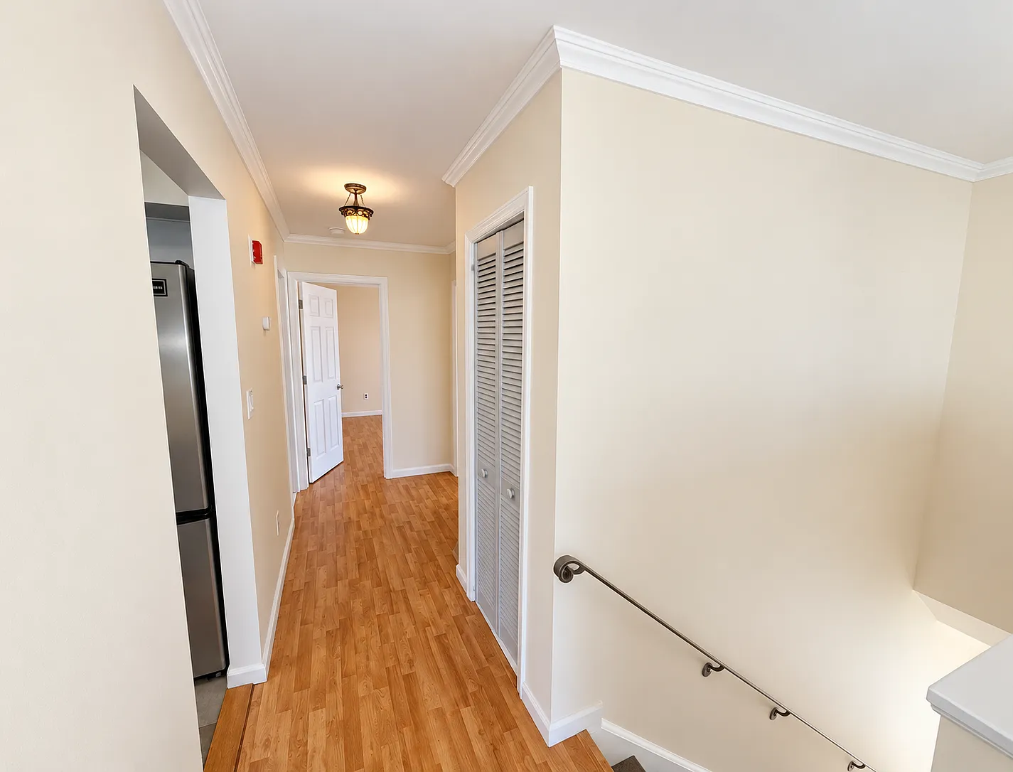 2 bed, 1.5 bath, 976 sqft, $2,650 — Photo 3