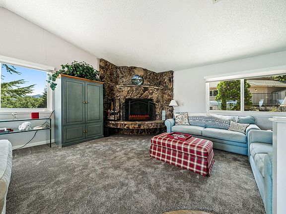 5th image of 17798 Skyline Dr