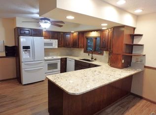 3450 SW Macvicar Ave, Topeka, KS 66611