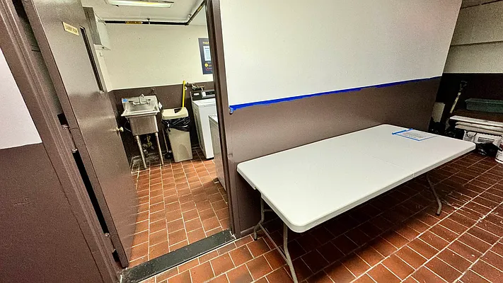 Rented by HOLTON REAL ESTATE INC. | media 27