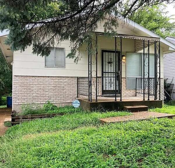 234 Connolly Dr — Photo 1