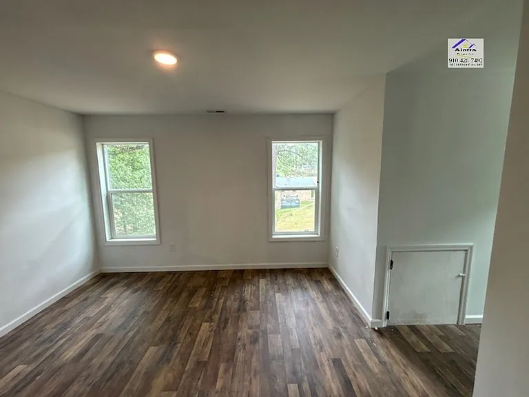 273 Brewster Dr — Photo 12