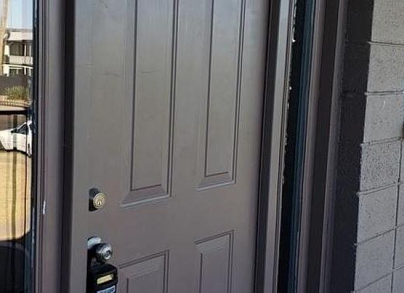 4th image of 2535 W Highland Ave