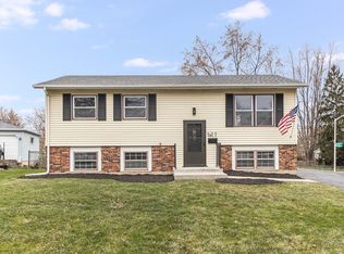 227 Hadleigh Rd, Bolingbrook, IL 60440