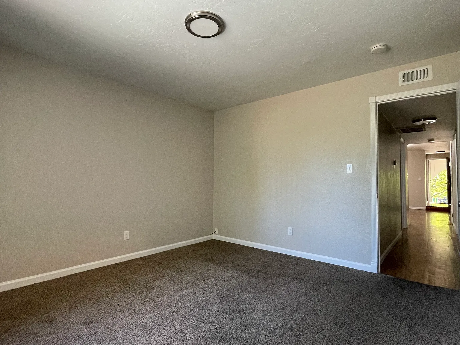 2 bed, 800 sqft, $1,750 — Photo 4