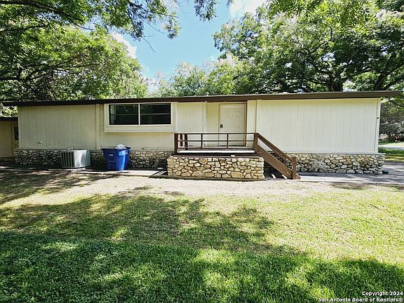 3rd image of 375 River Bend Dr