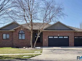 7023 S High Cross Trl, Sioux Falls, SD 57108
