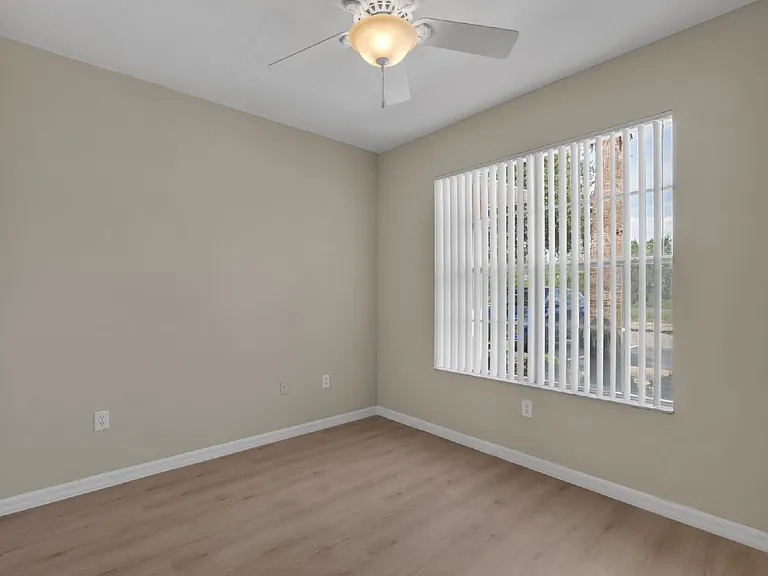 1413 Retreat Cir — Photo 4