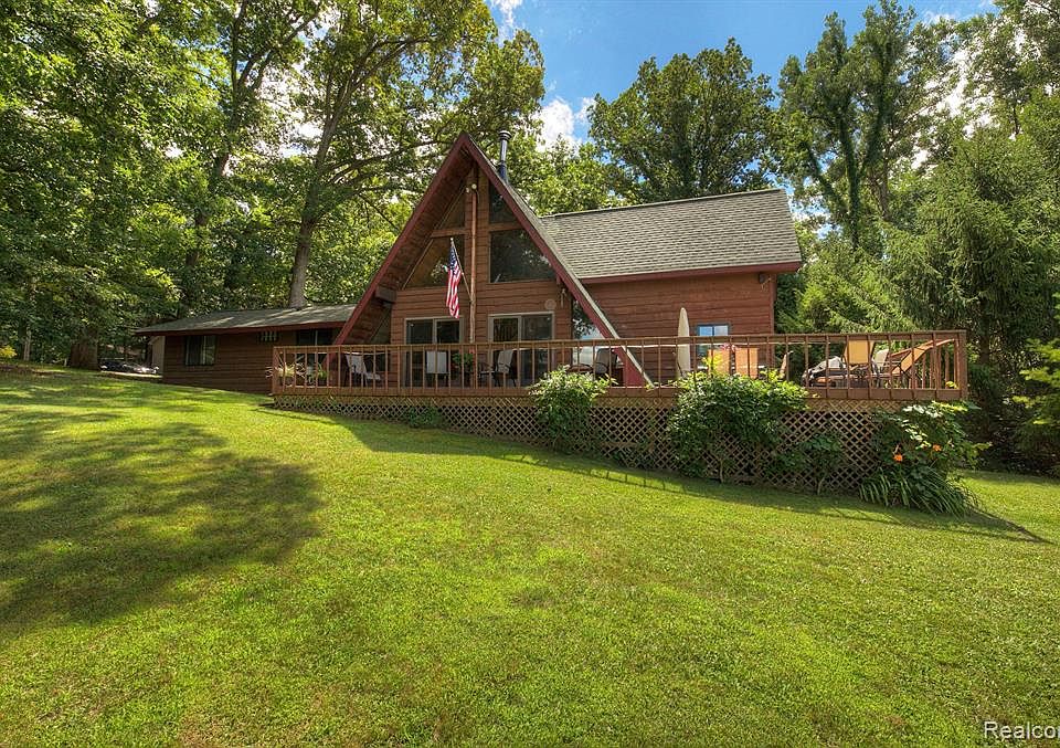 4691 Cornwell Ln, Whitmore Lake, MI 48189 Zillow