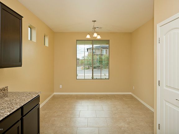 4th image of 752 E Pasture Canyon Dr