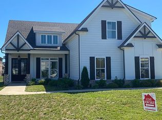 5721 Iverson Dr, Murfreesboro, TN 37127