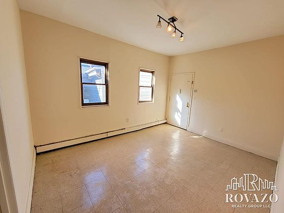 5th image of 687 Summer Ave #A4