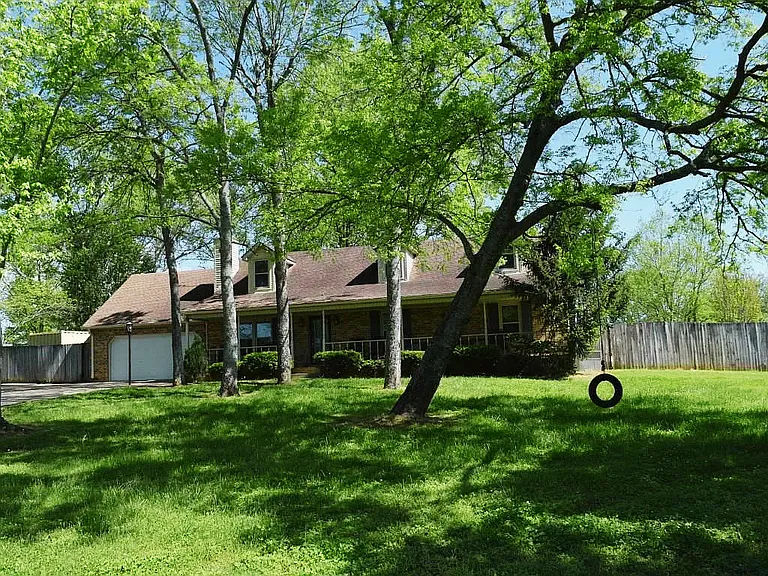 339 Alden Cove Dr — Photo 2