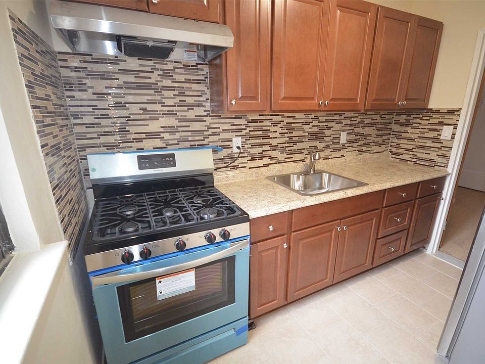 1st image of 25 Elizabeth St APT 2D
