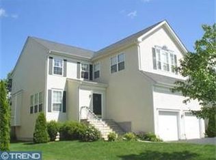 4 Lincoln Dr, Columbus, NJ 08022