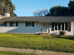 2825 E Black Ave, Springfield, IL 62702