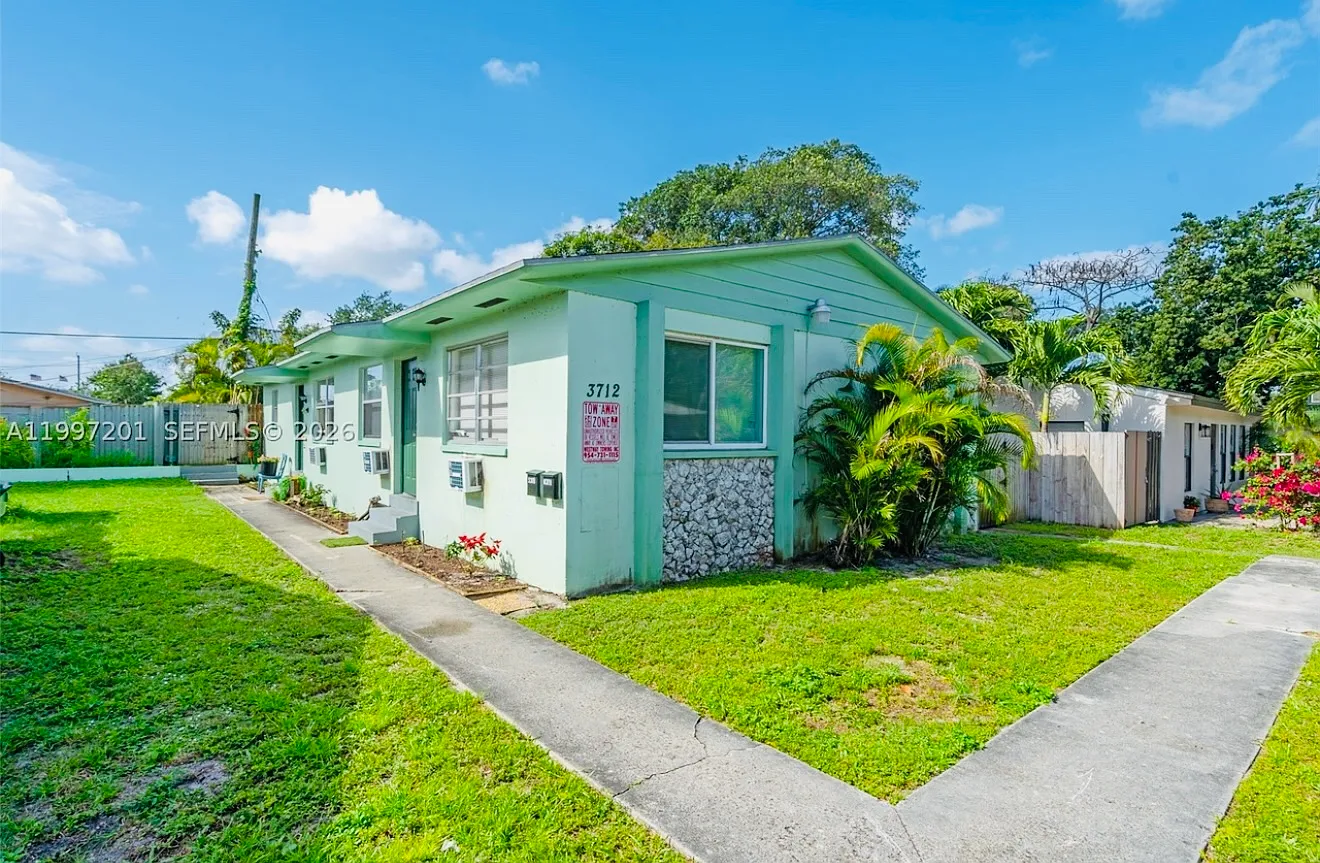 2 bed, $2,000 — Photo 2