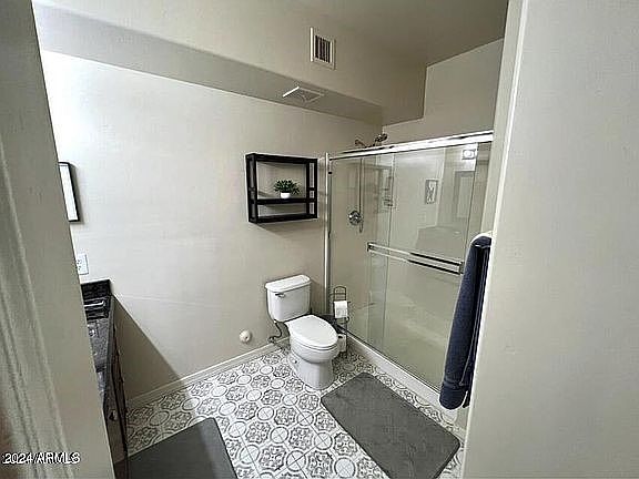 5th image of 2107-20660 N 40th St