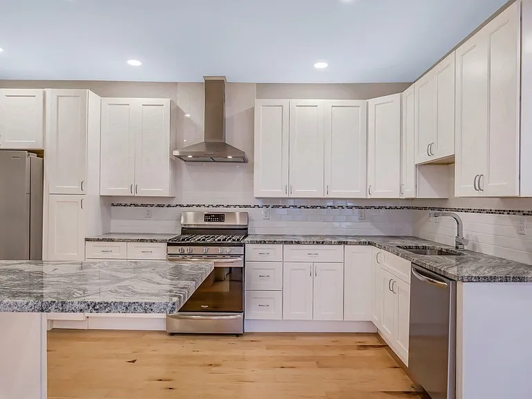 9 Woodward Park St #1 — Photo 2