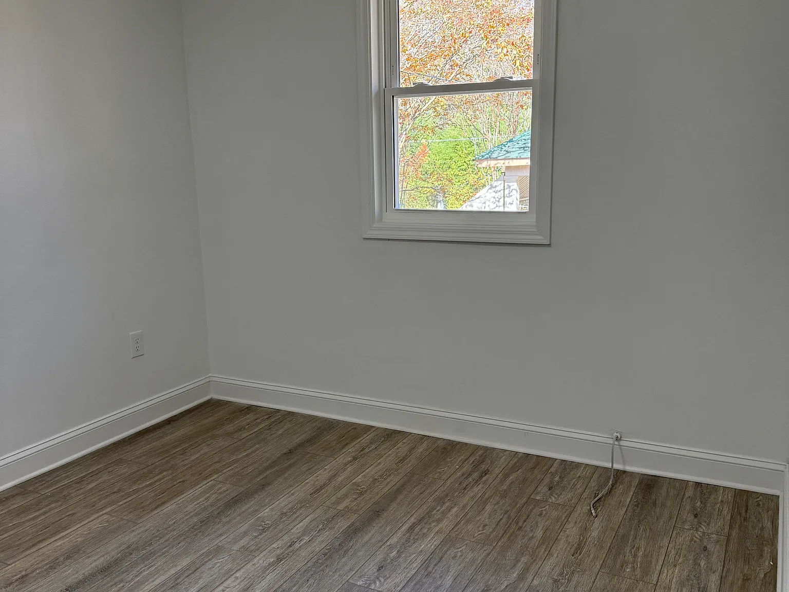 210 Estoria St SE — Photo 4