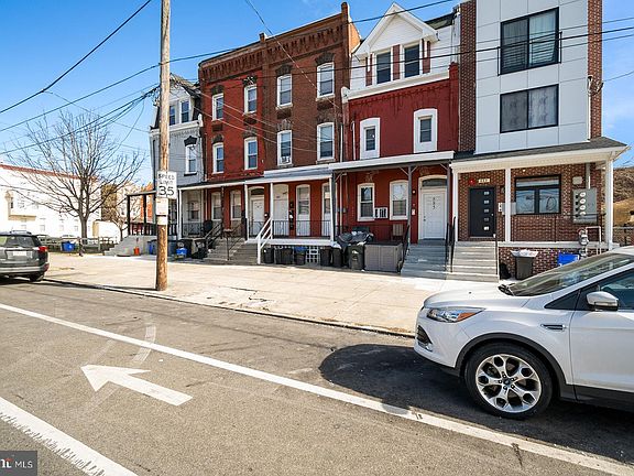 2nd image of 887 Belmont Ave