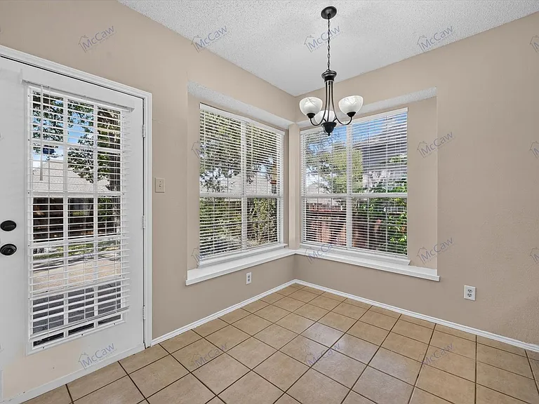 7845 Ember Oaks Dr — Photo 7