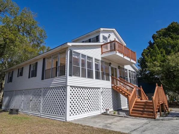 2305 Myrtle St, Edisto Island, SC 29438