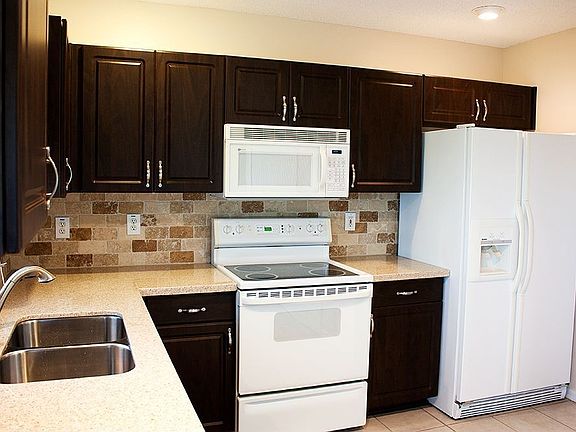New kitchen! Quartz counter