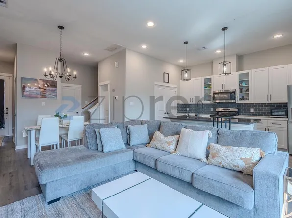 6706 Parker Grove Ln, Houston, TX 77076