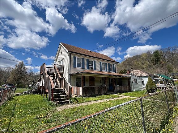 2nd image of 19 Locust St