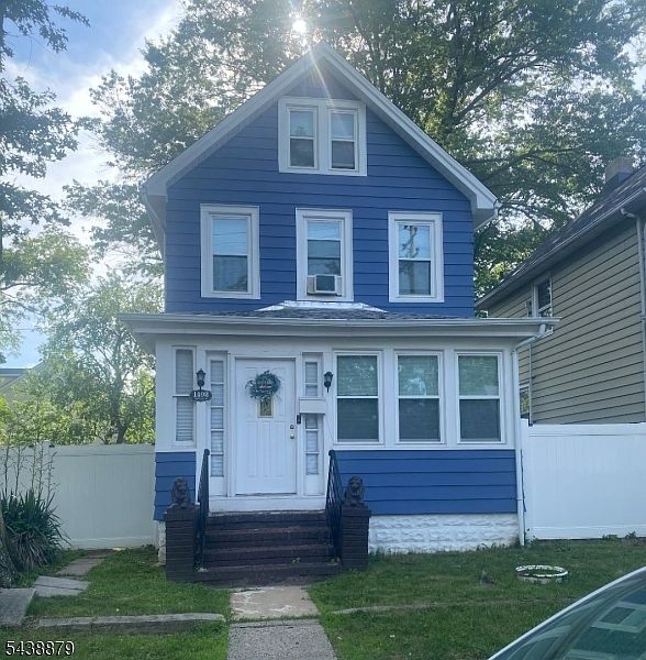 1st image of 1492 Lawrence St