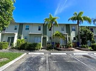 797 Crystal Lake Dr, Pompano Beach, FL 33064