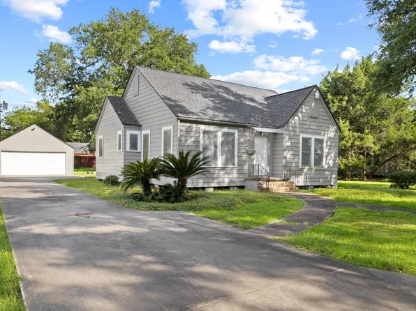 4616 Woodlawn St, Pt Arthur, TX 77642