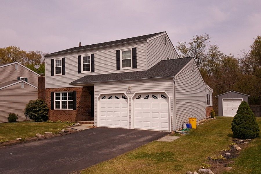 2nd image of 565 Harvest Dr