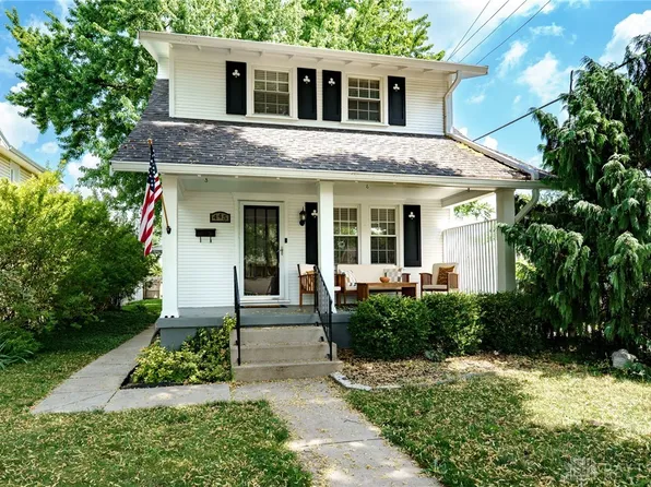 445 Monteray Ave, Oakwood, OH 45419